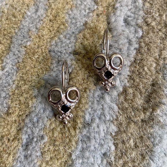 Vintage Silver Avon Lever-back Drop Hanging Black Onyx Heart Earrings - Picture 2 of 4